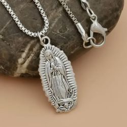 Beautiful Virgin Mary Necklace Vintage Jewelry Accessories Charms Pendant Chains Sale 