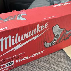 Milwaukee M12 12V Lithium-lon Cordless PVC Pipe Shear (Tool-Only)