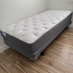 Ortho Mattress Doctor Preferred Club Signature Twin XL Mattress with Box Spring and Bed Frame Excellent Condition 
