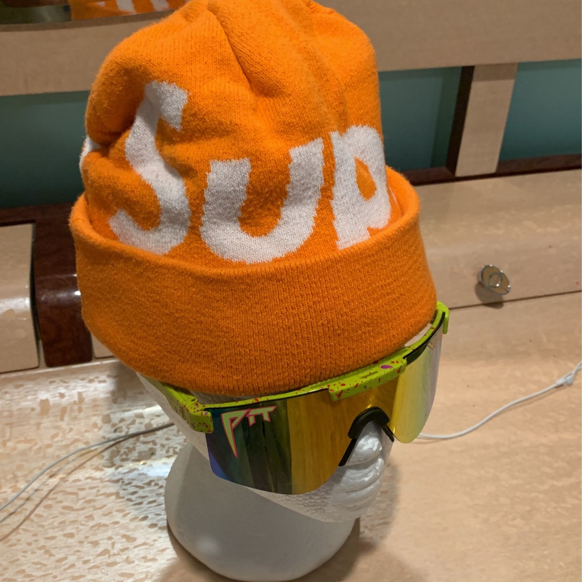 Supreme Bennie