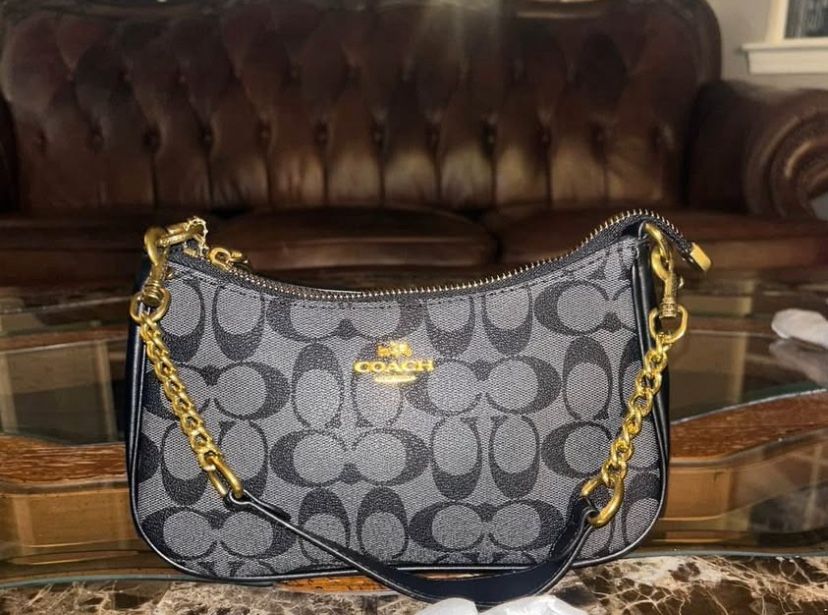 Black Coach Bag 🖤