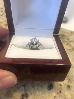 Diamond Engagement/Wedding ring- Beautiful Princess cut, 1 carat -E Color SI Clarity