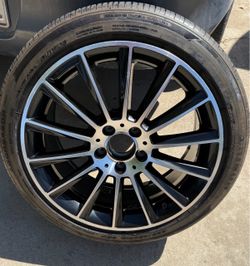 Mercedes 18 front wheel