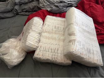 Diapers size 4