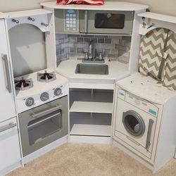 Play Kitchen 