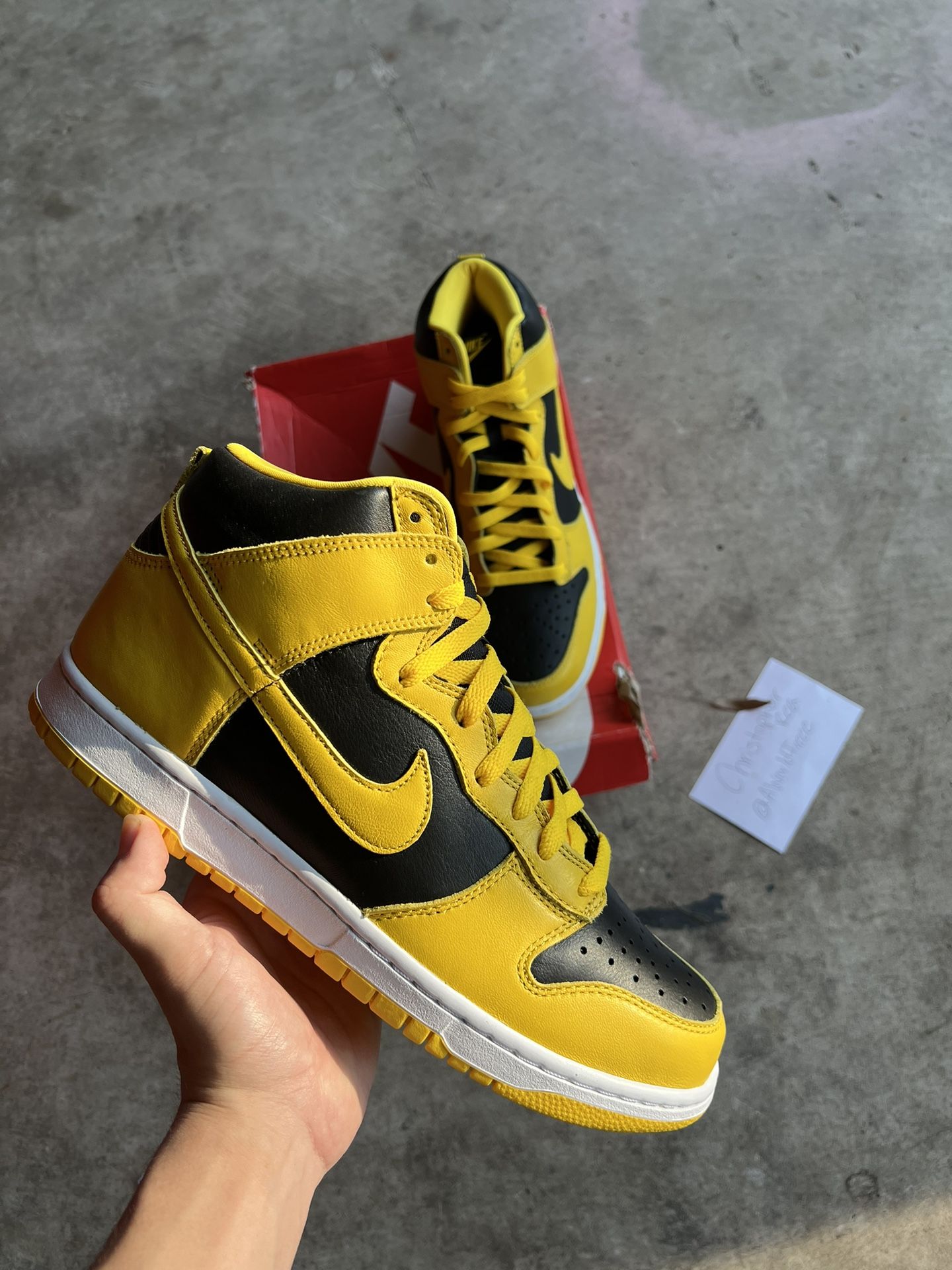 Nike Dunk High Varsity Maize Size