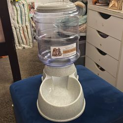 Dog Food/water Dispenser