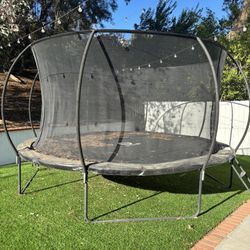 Giant trampoline 
