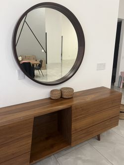 Round Mirror
