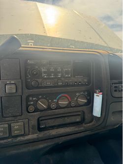 95-99 OBS CLIMATE CONTROL RADIO