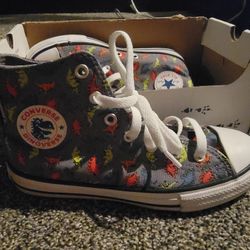Boys Converse Sz 3