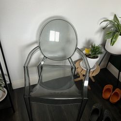 Acrylic Chair 