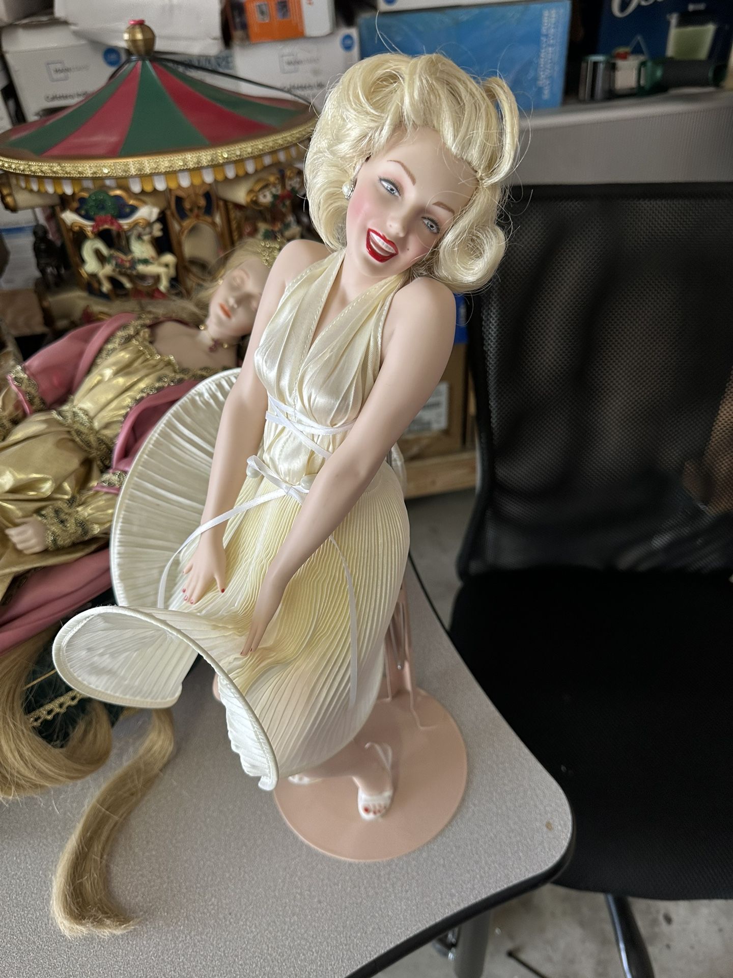 Franklin Mint Marilyn Monroe Porcelain Doll 17" Tall $75