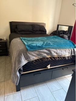 4 Piece Dark Brown Queen Bed Set