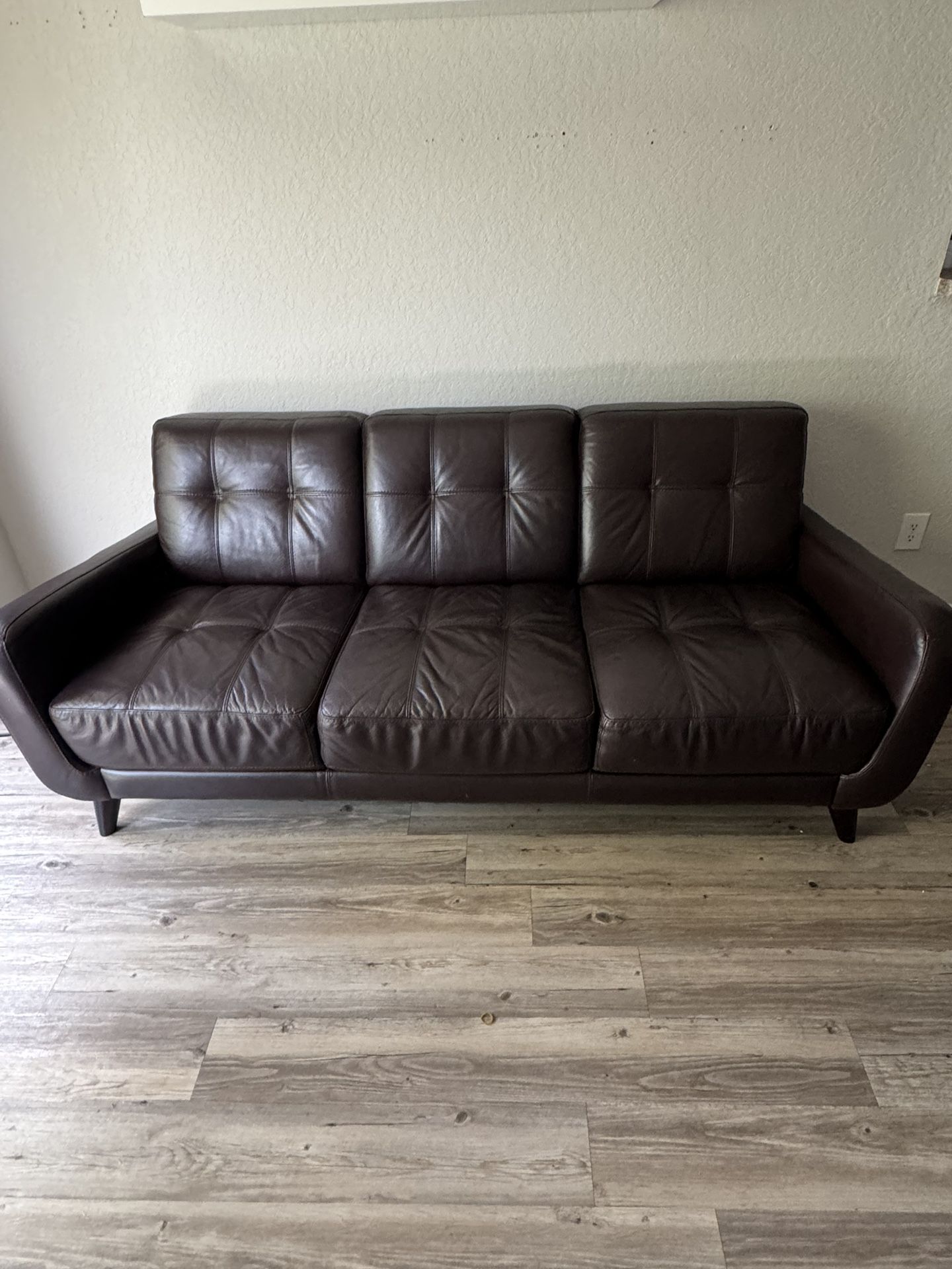 Leather Couch Very Good Condition 