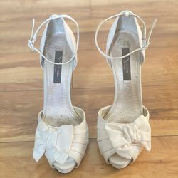 Off-white high-heeled Shoes Size 8👠