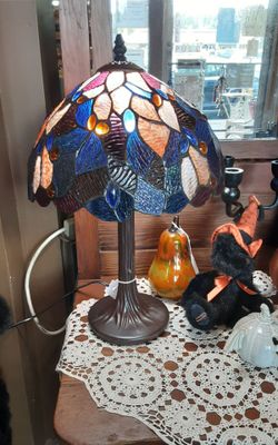 Fairy Pool Stained glass table lamp-New- Located in Shelton