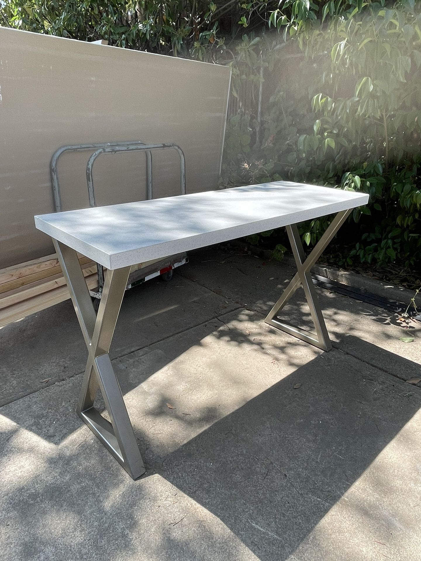 Sturdy Table(s)