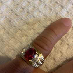 10k Ring With Red Stone 