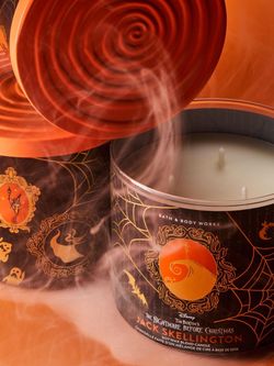 Bath and body works nightmare before Christmas candle