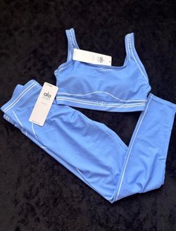 Alo yoga size small
