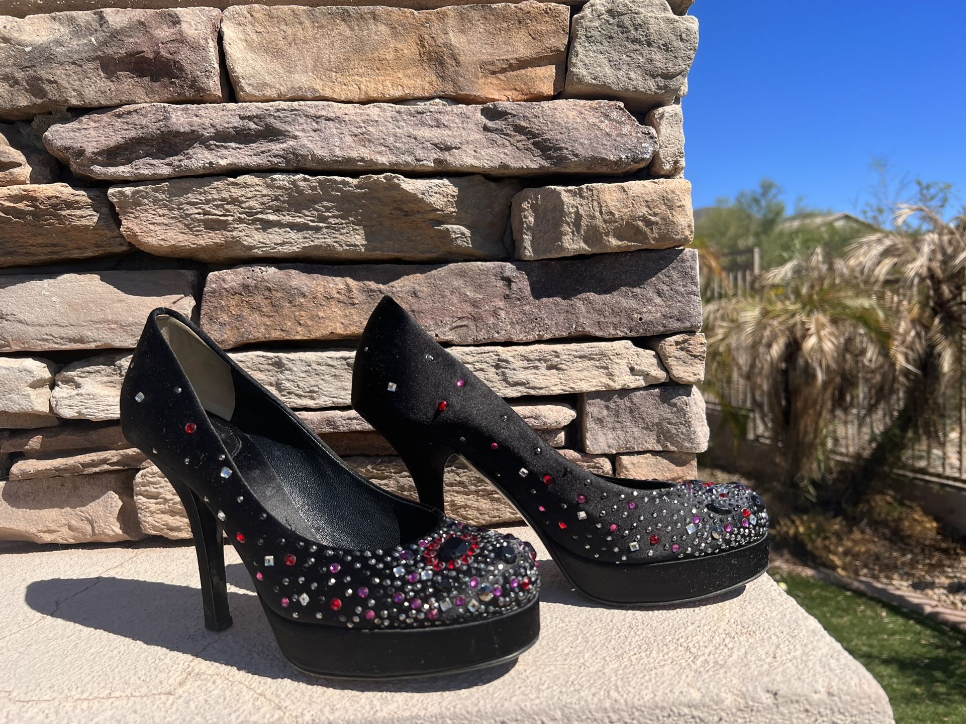 Dolce and Gabbana women’s 38, size 88, 4” high heel shoe