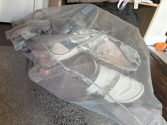 Bag of shoes-lots of tan/beige colors-size 7