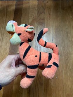 Classic Tigger Plush Toy Tigger Plush Figure / Decorative Ornament Used and gently worn, no major flaws; photos taken in person (please see detail