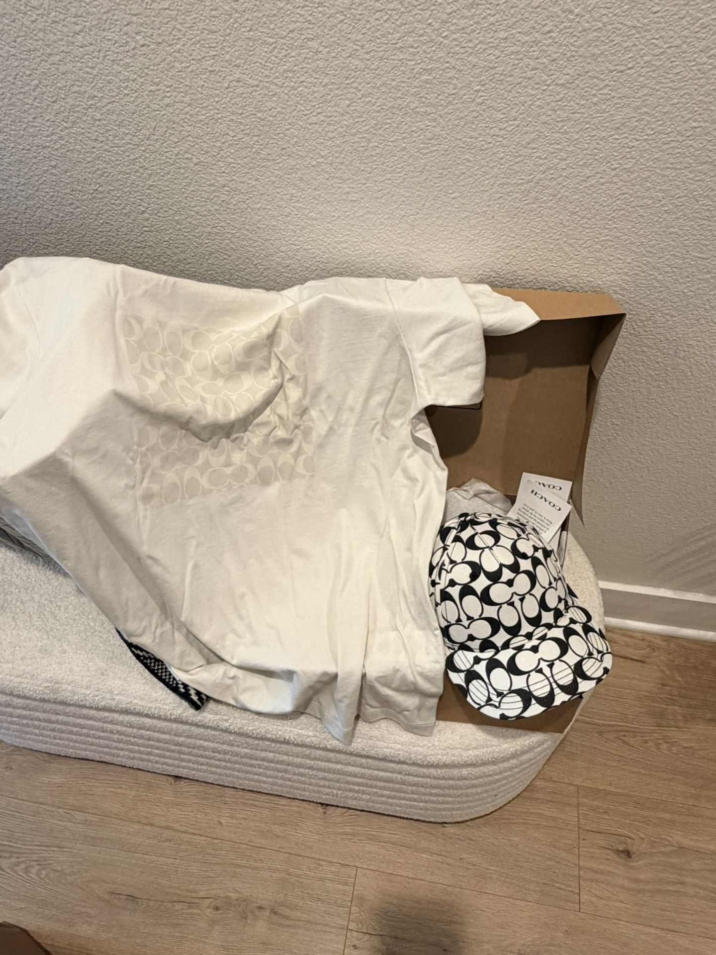 Coach Hat And T- Shirt 