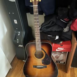 Yamaha Guitar Acoustic 