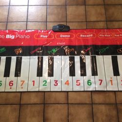 FAO SCHWARZ BIG PIANO MAT