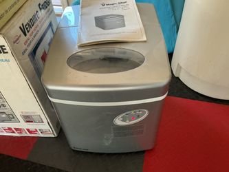 Ice machine counter top magic chef with all paper work