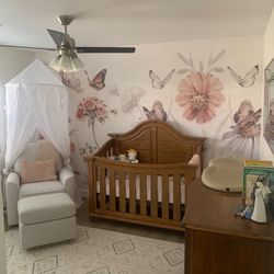 Beautiful Hardwood Bassett Crib