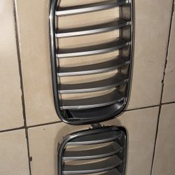 BMW X3 LCI F25 OEM LEFT AND RIGHT KIDNEY GRILLE 2014-2017