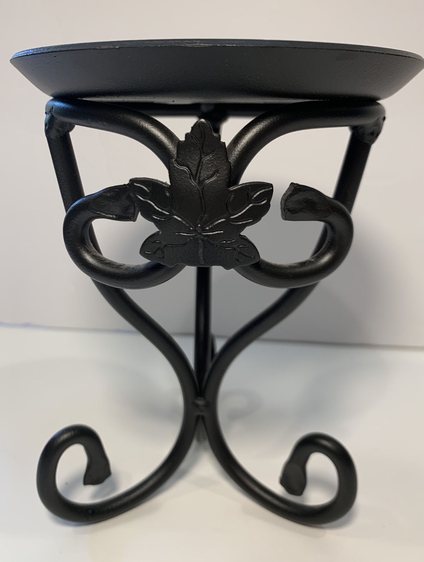 New Longaberger Wrought Iron candle or basket holder pedestal 6”