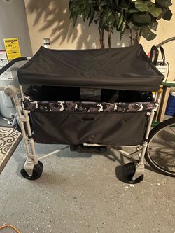 Safety 1st Summit Sprint Quad Wagon Stroller 4 Passenger