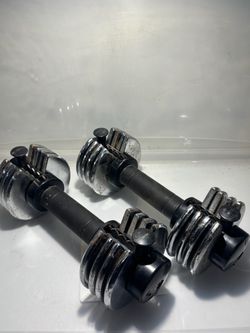 Adjustable Dumbbell Set – 2 Handles with Metal Weight Plates