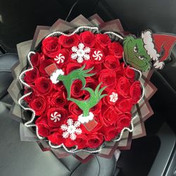 Grinch Theme Bouquet💌
