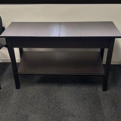Entrance Table 