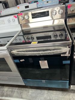 LG Stainless Steel Electric Range with air fry