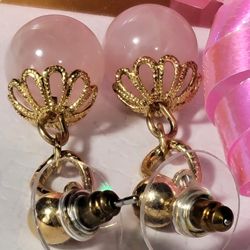 GORGEOUS 10k GP, quartz stone
,GORGEOUS 10K Gold Plated,  Vintage quartz stone Earrings, beautiful soft pink, #1019
