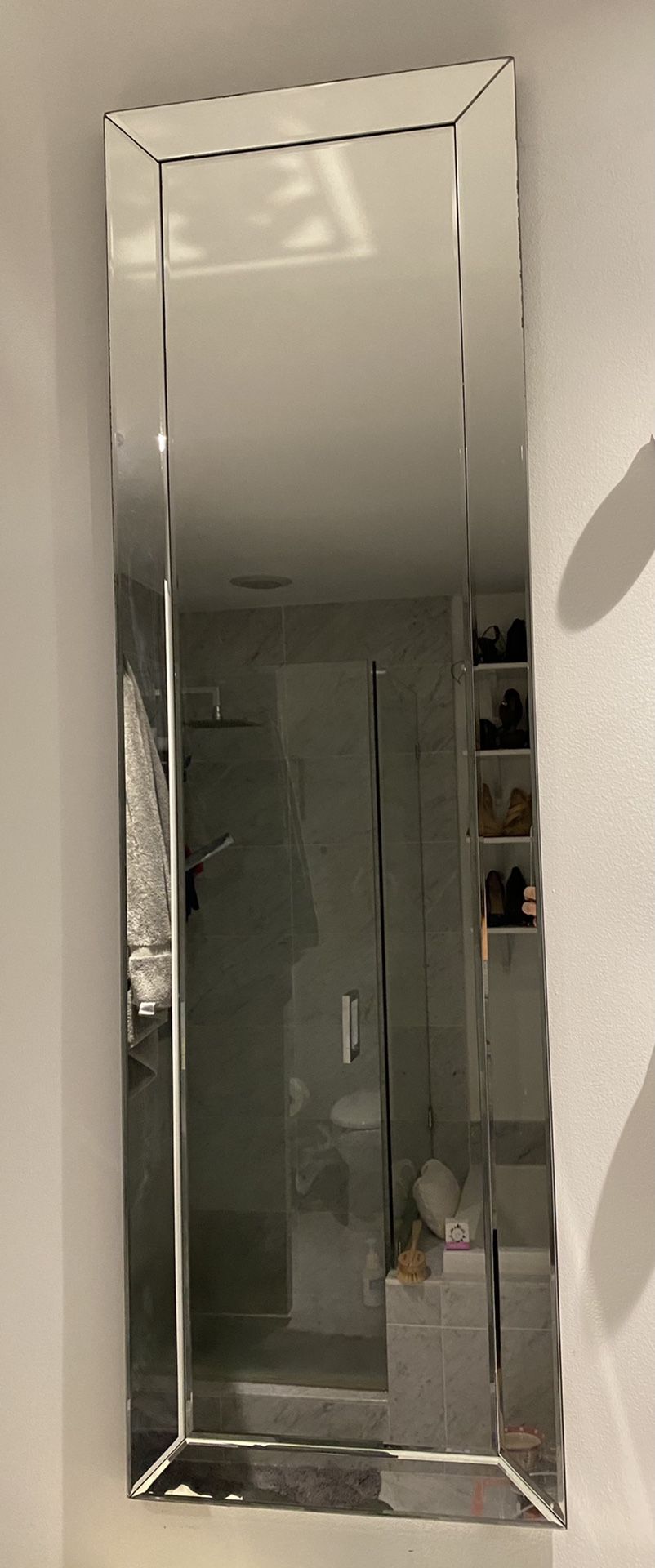 2 wall mirrors