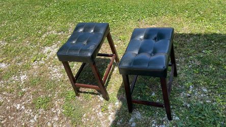 wooden barstools
