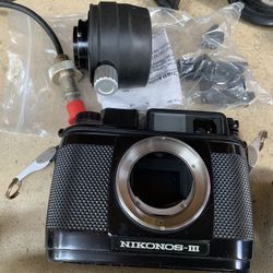 Camera (Underwater) Nikonos III With Strobe Lite