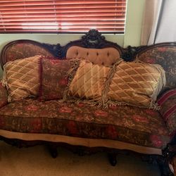 Victorian Couch 