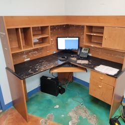 Desk FREE! NEED GONE ASAP