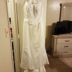 DAVID'S BRIDAL WEDDING DRESS