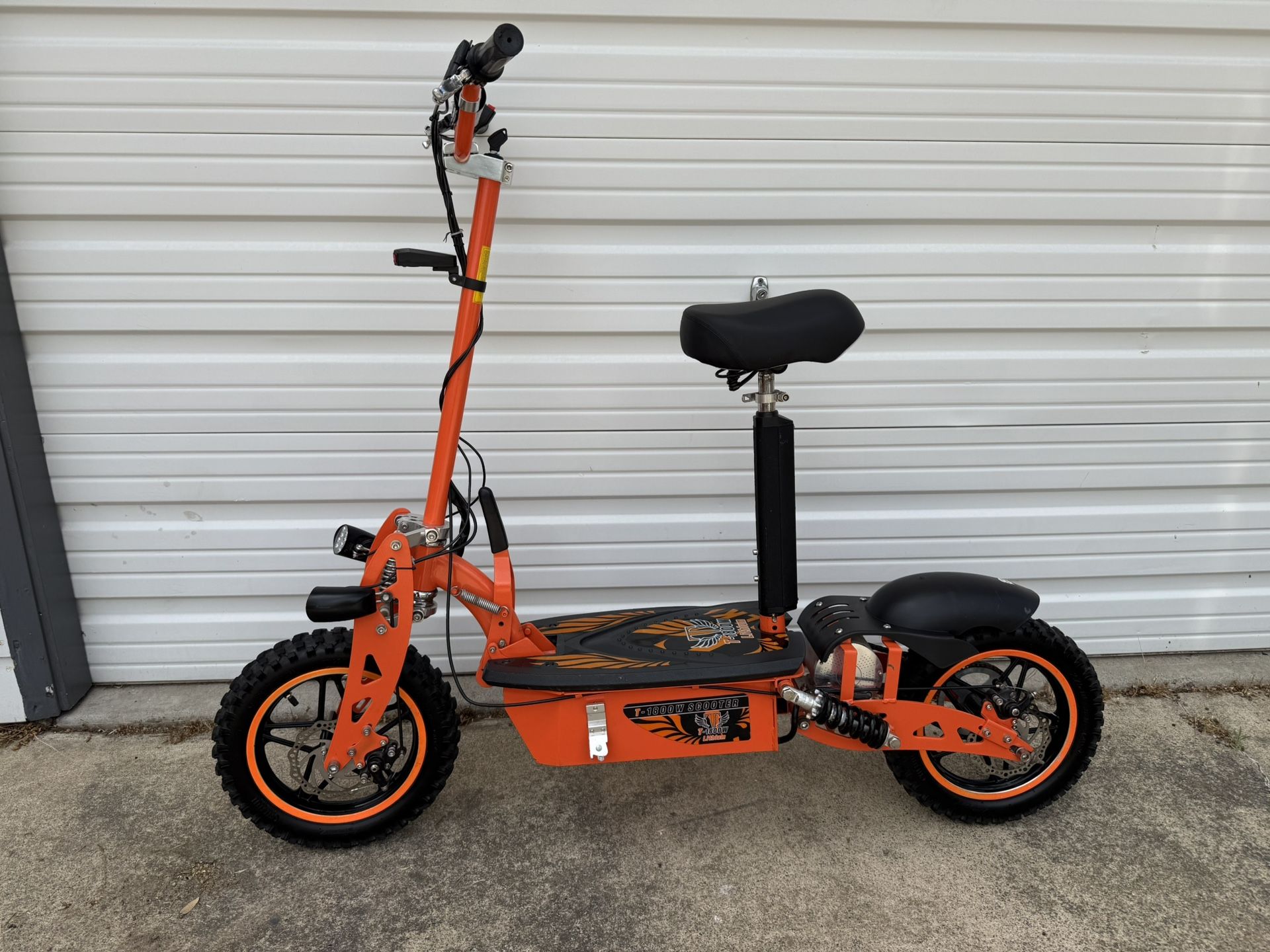 1800 watt 48v Lithium Brushless Electric Scooter