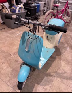 Razor Pocket Mod Petite - miniature Euro-styled electric scooter!