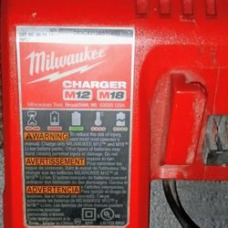 Milwaukee M12 & M18 Battery Charging Station 